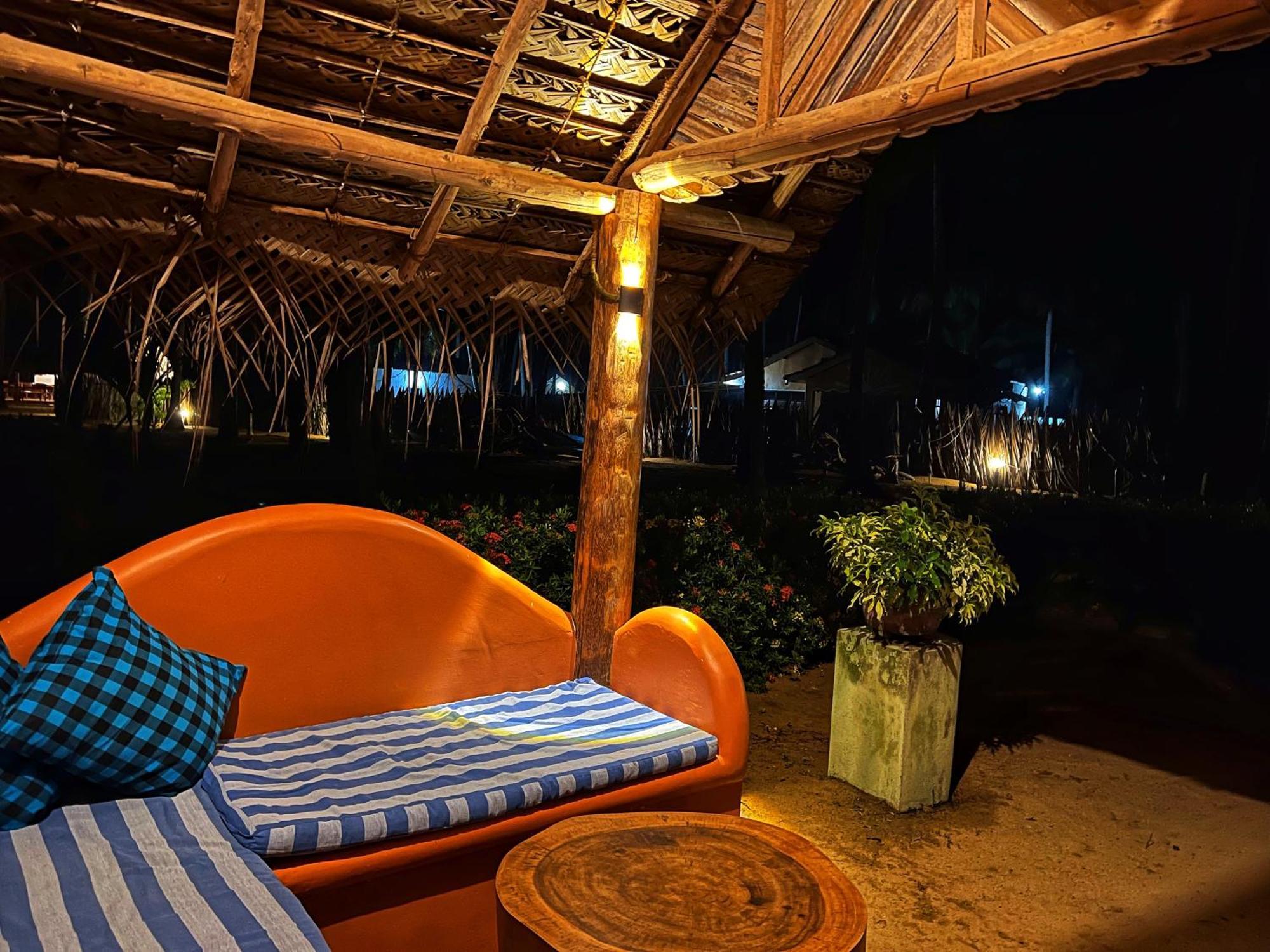 Roshanne Beach Resort كالبيتيا المظهر الخارجي الصورة