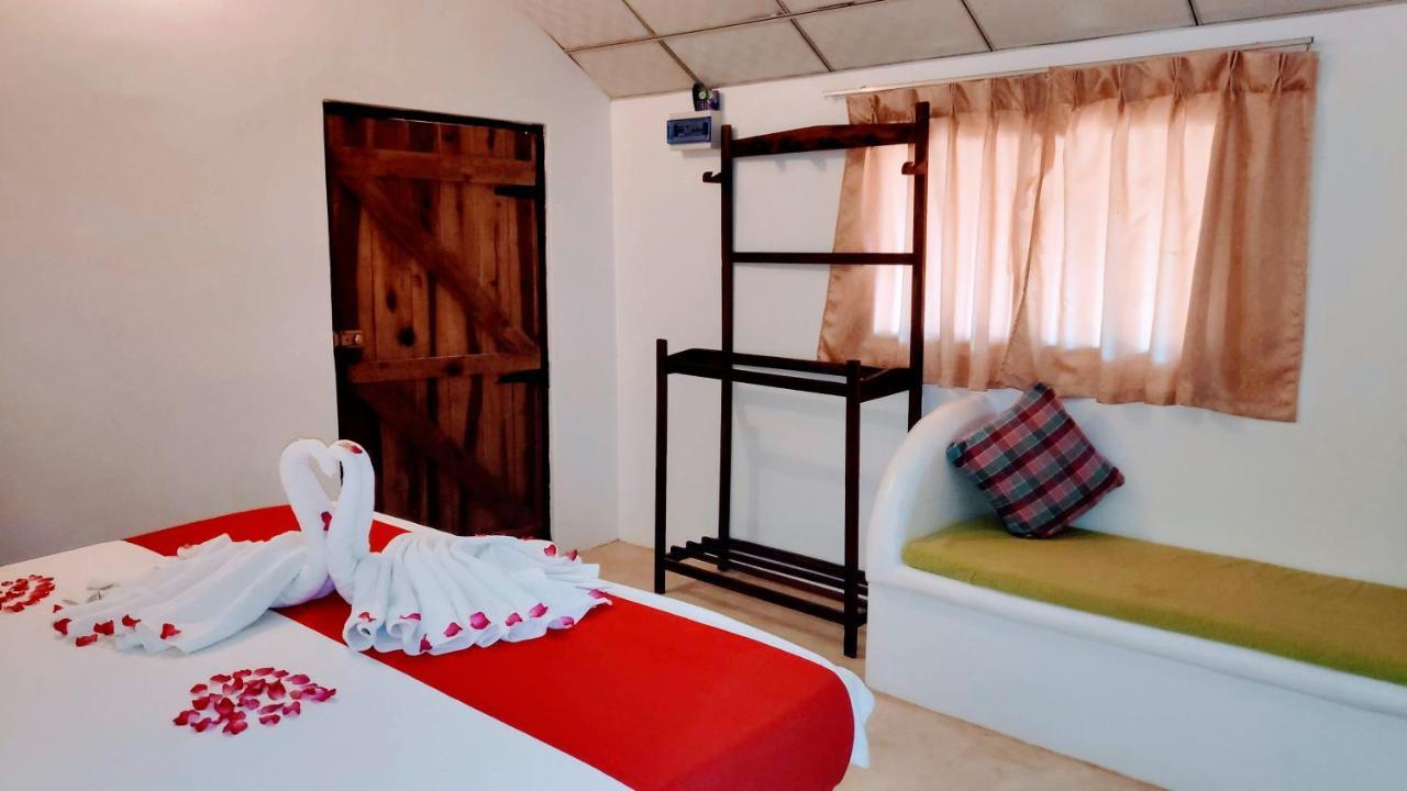 Roshanne Beach Resort كالبيتيا المظهر الخارجي الصورة