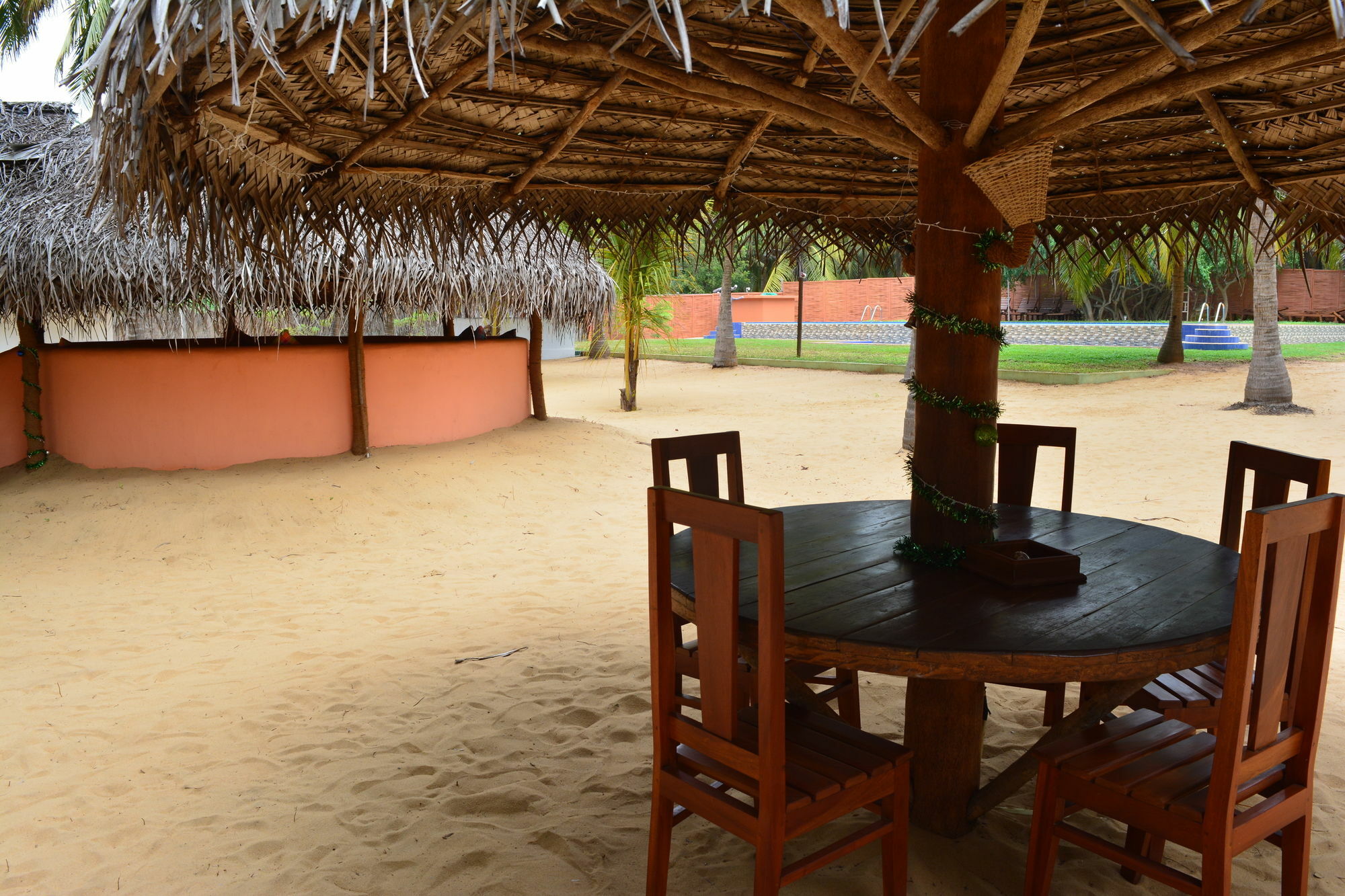 Roshanne Beach Resort كالبيتيا المظهر الخارجي الصورة